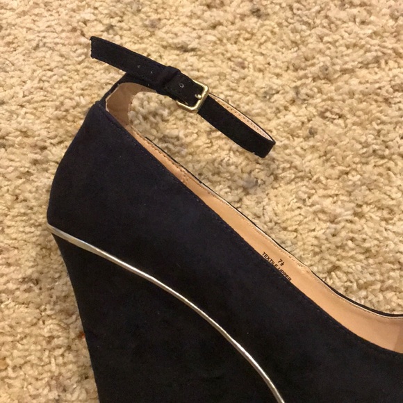 MOSSIMO Size 7.5 Black Sara Style Wedges with box - Picture 6 of 9